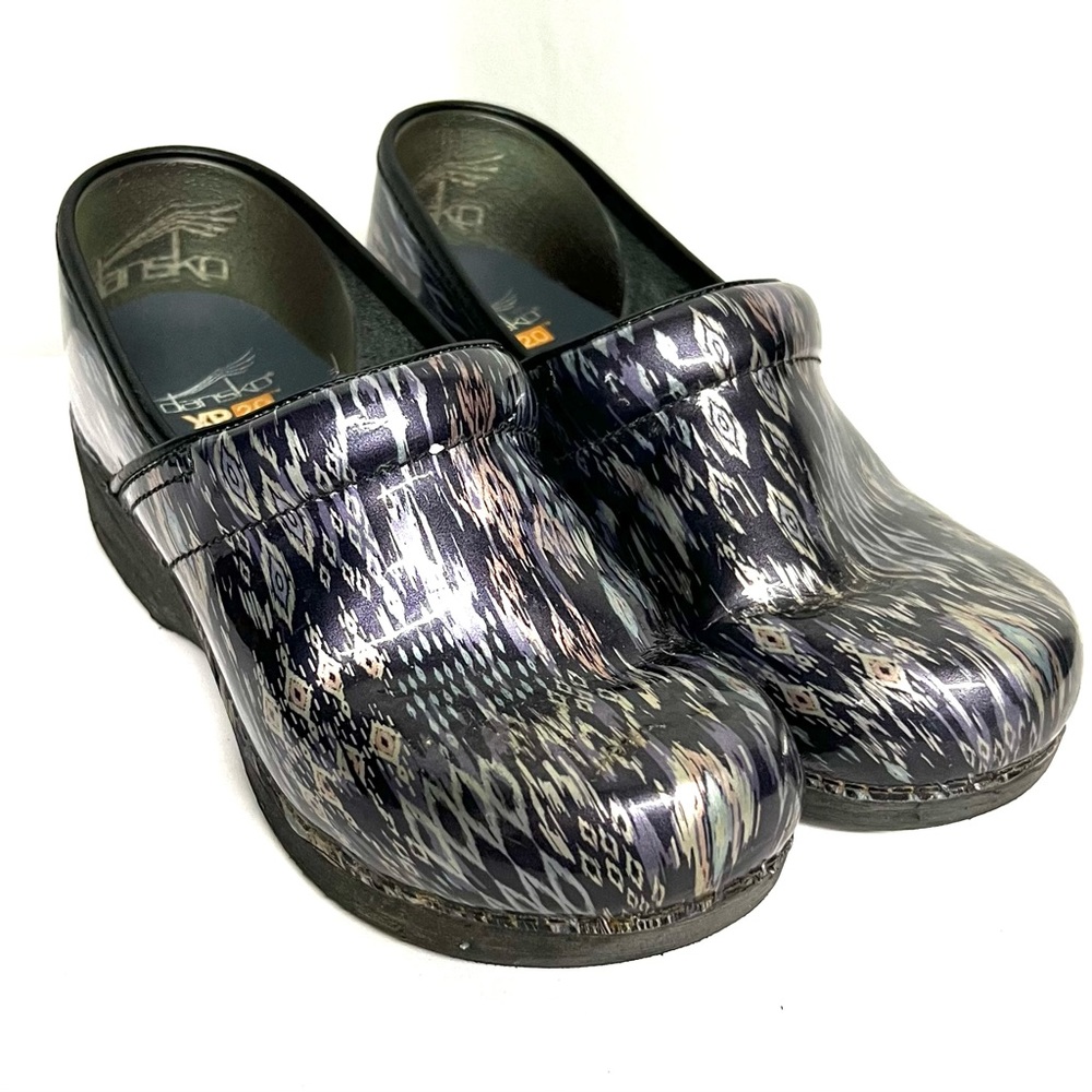 Dansko xp clogs